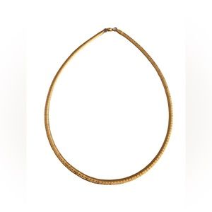 NEW Women’s Gold Tone Necklace.